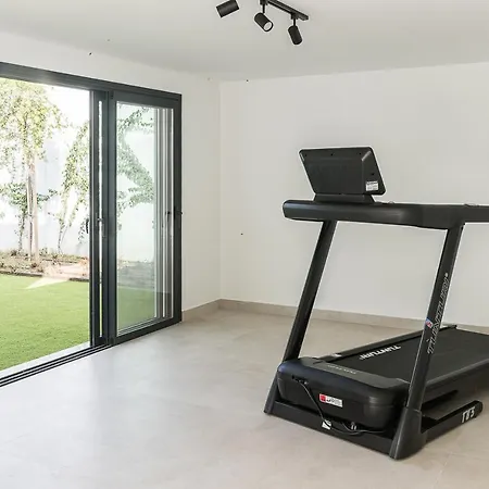 Homeclub Con Piscina Privada En Guadalmar