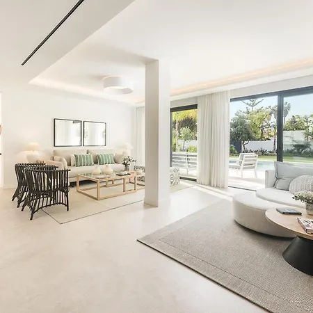 Homeclub Con Piscina Privada En Guadalmar Apartment
